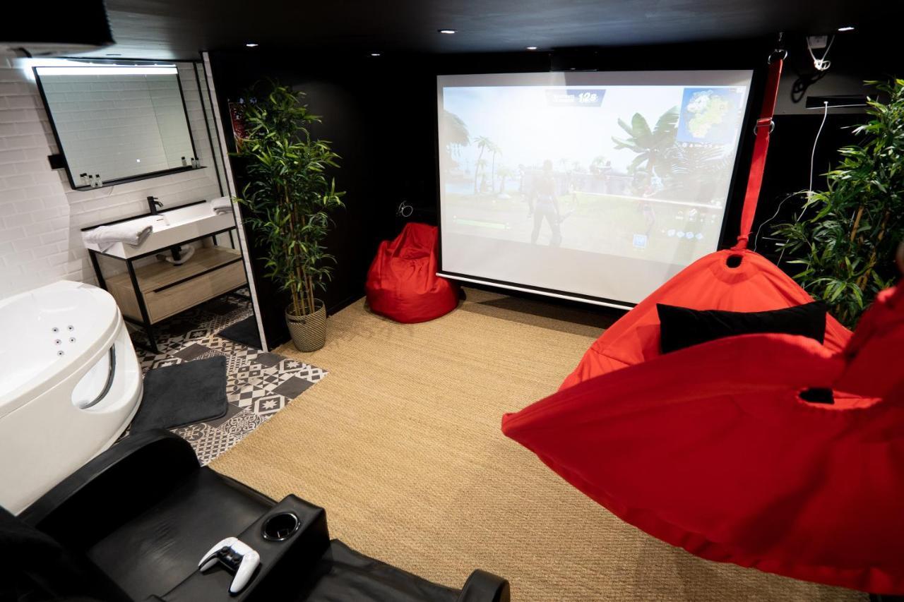 Capsule Cinema - Balneo Home Cinema Playstation 5 วาลองเซียนส์ ภายนอก รูปภาพ